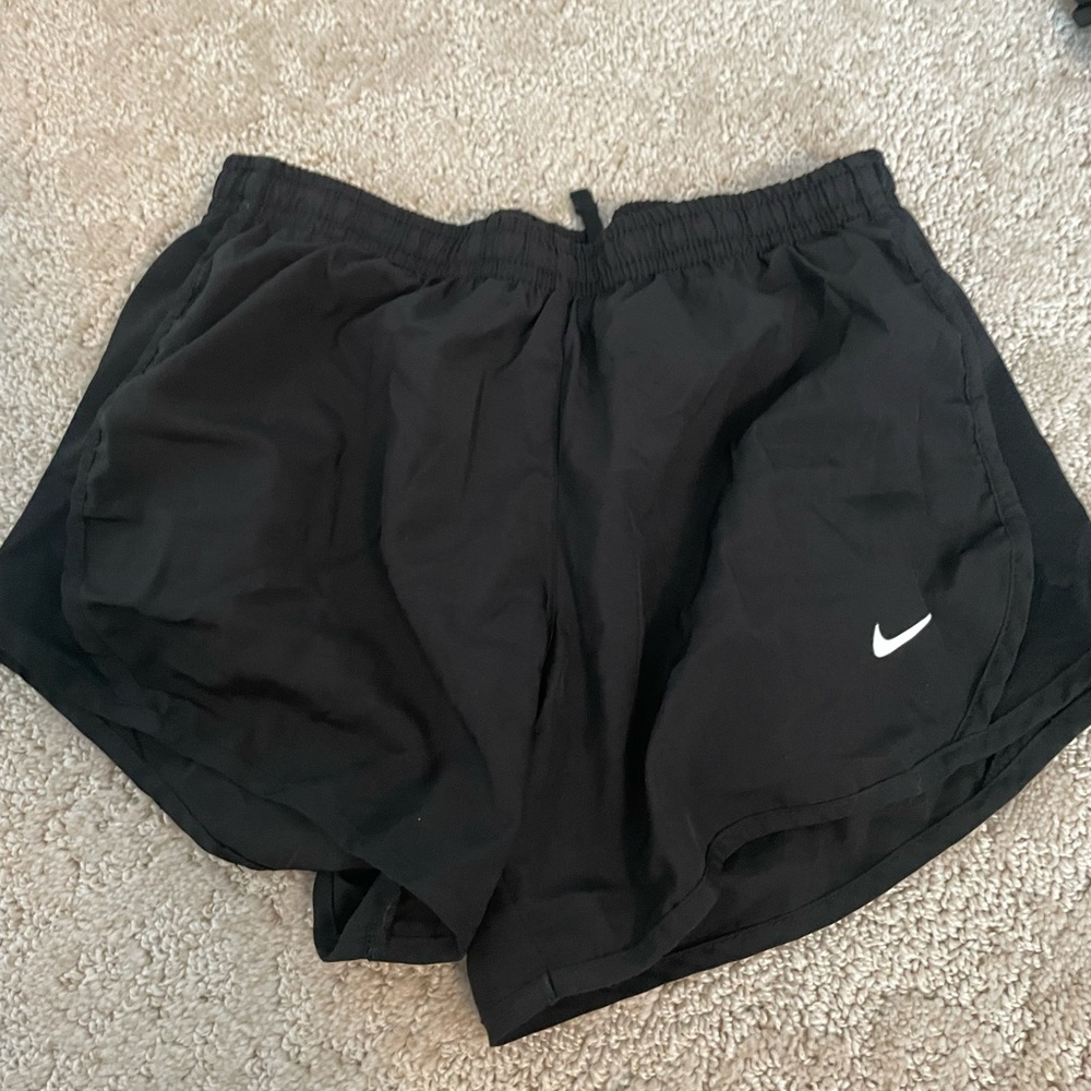 black nike girls shorts